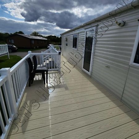 Jems Hot-Tub Getaways 6 Berth At Tattershall Lakes Buitenkant foto